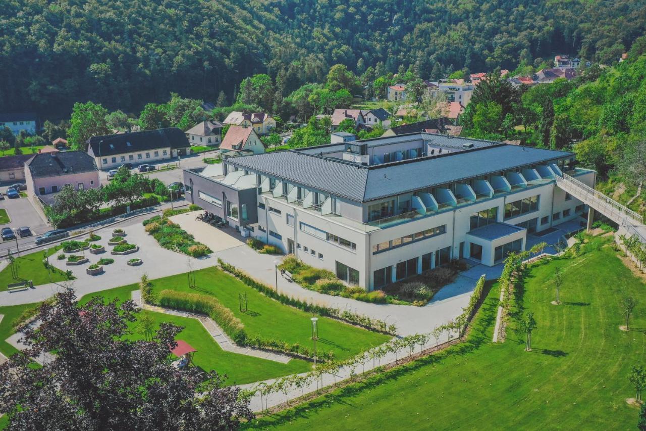 Nuhr Medical - Hotel & Restaurant Senftenberg Екстер'єр фото
