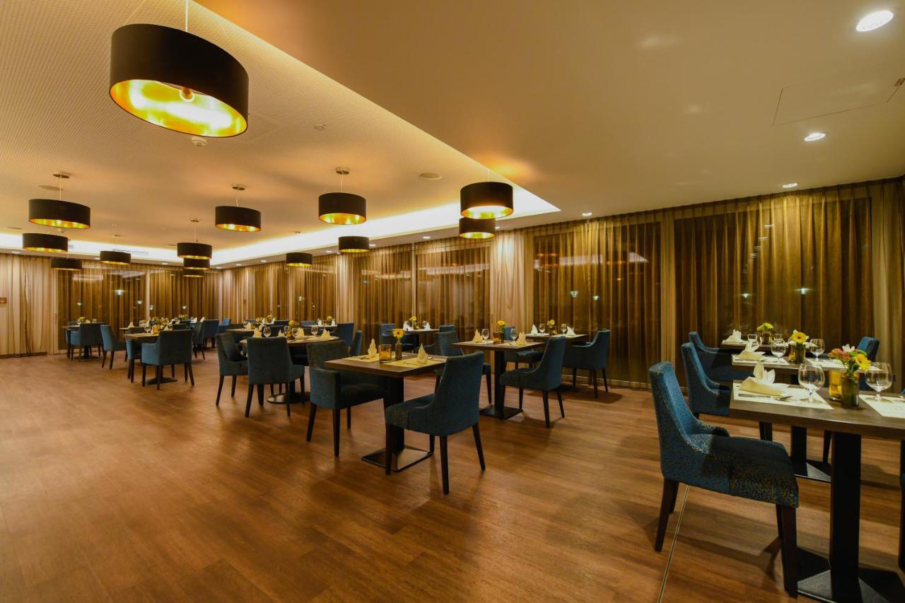 Nuhr Medical - Hotel & Restaurant Senftenberg Екстер'єр фото