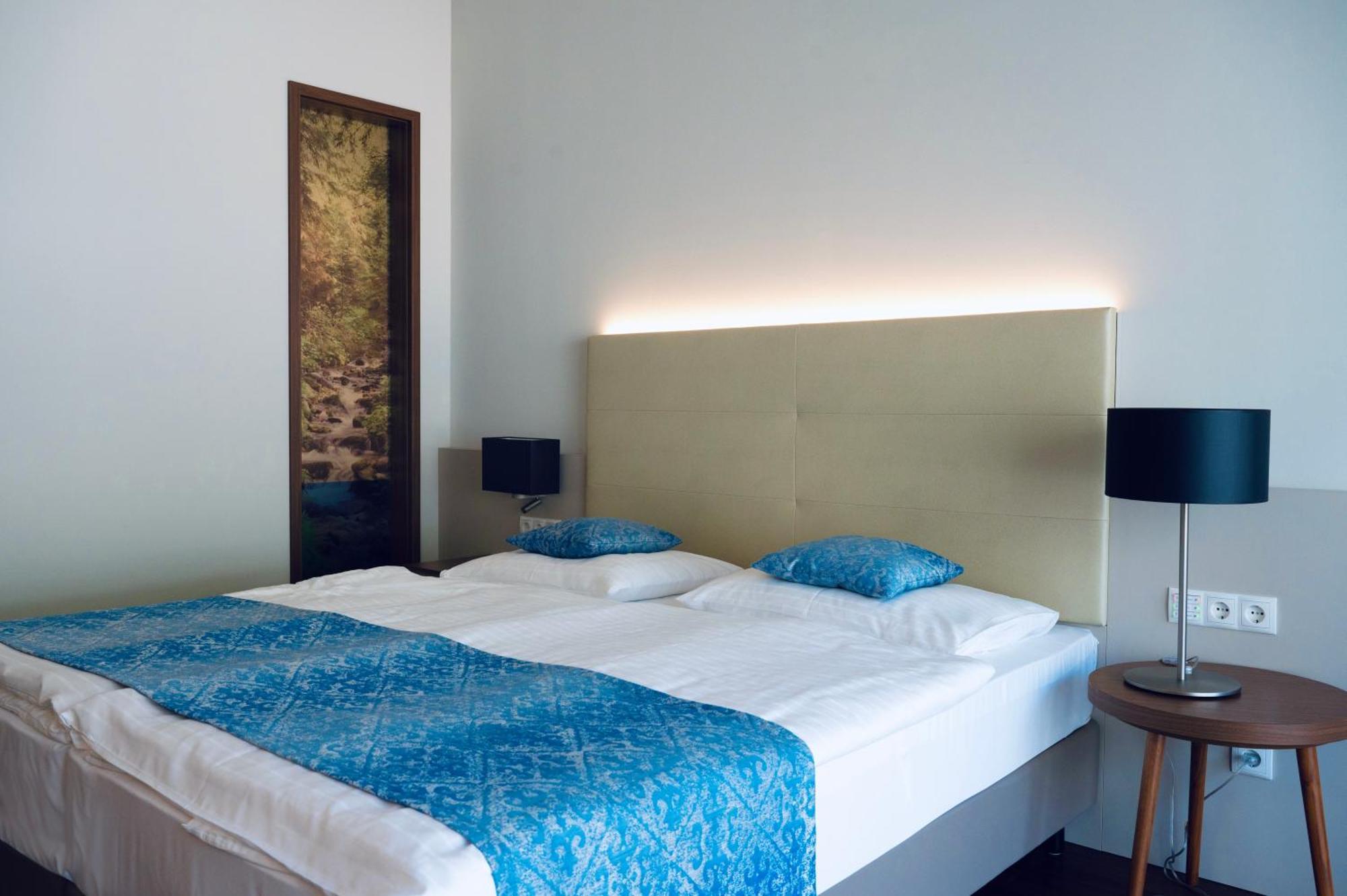 Nuhr Medical - Hotel & Restaurant Senftenberg Екстер'єр фото