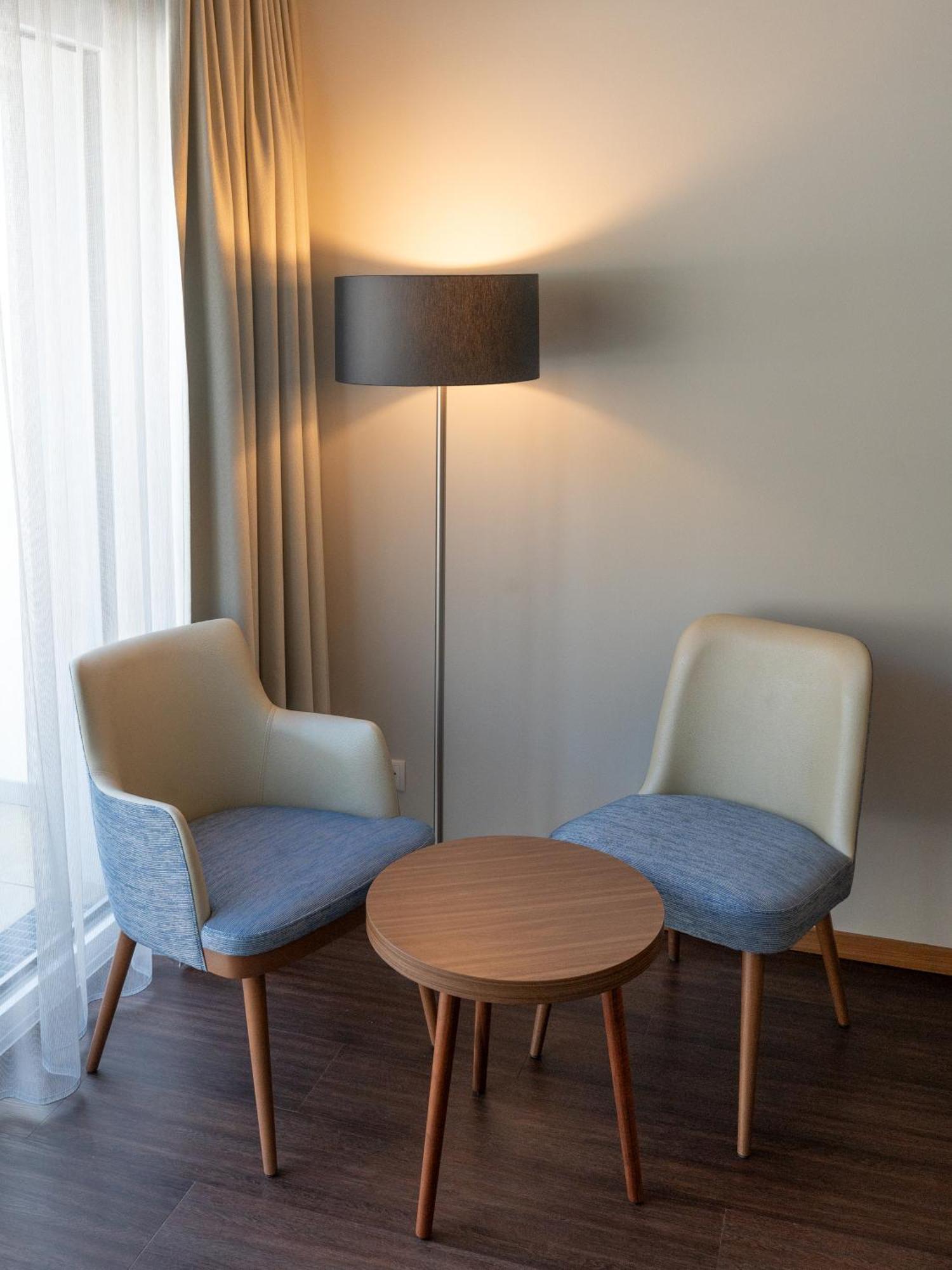 Nuhr Medical - Hotel & Restaurant Senftenberg Екстер'єр фото