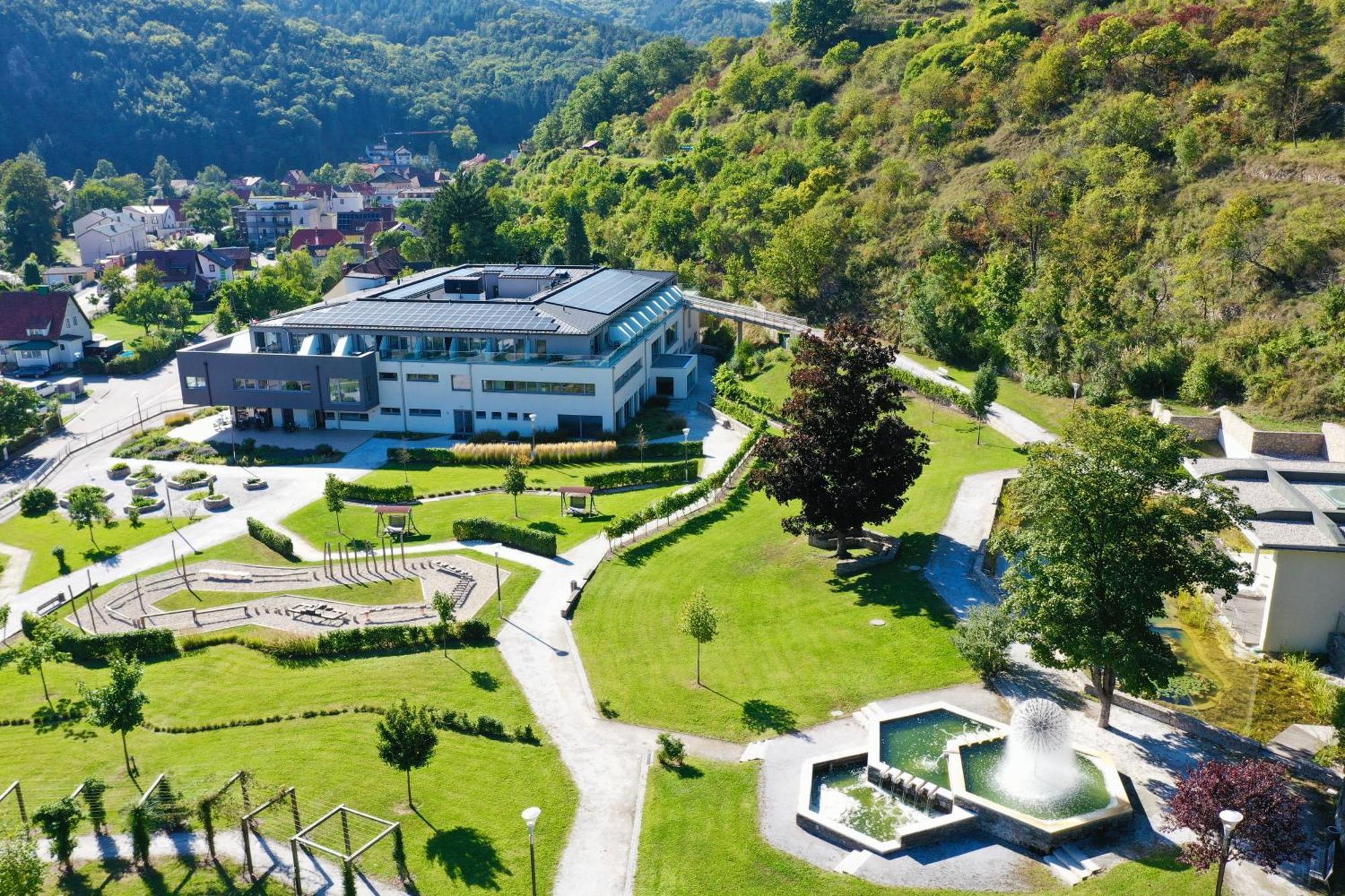 Nuhr Medical - Hotel & Restaurant Senftenberg Екстер'єр фото
